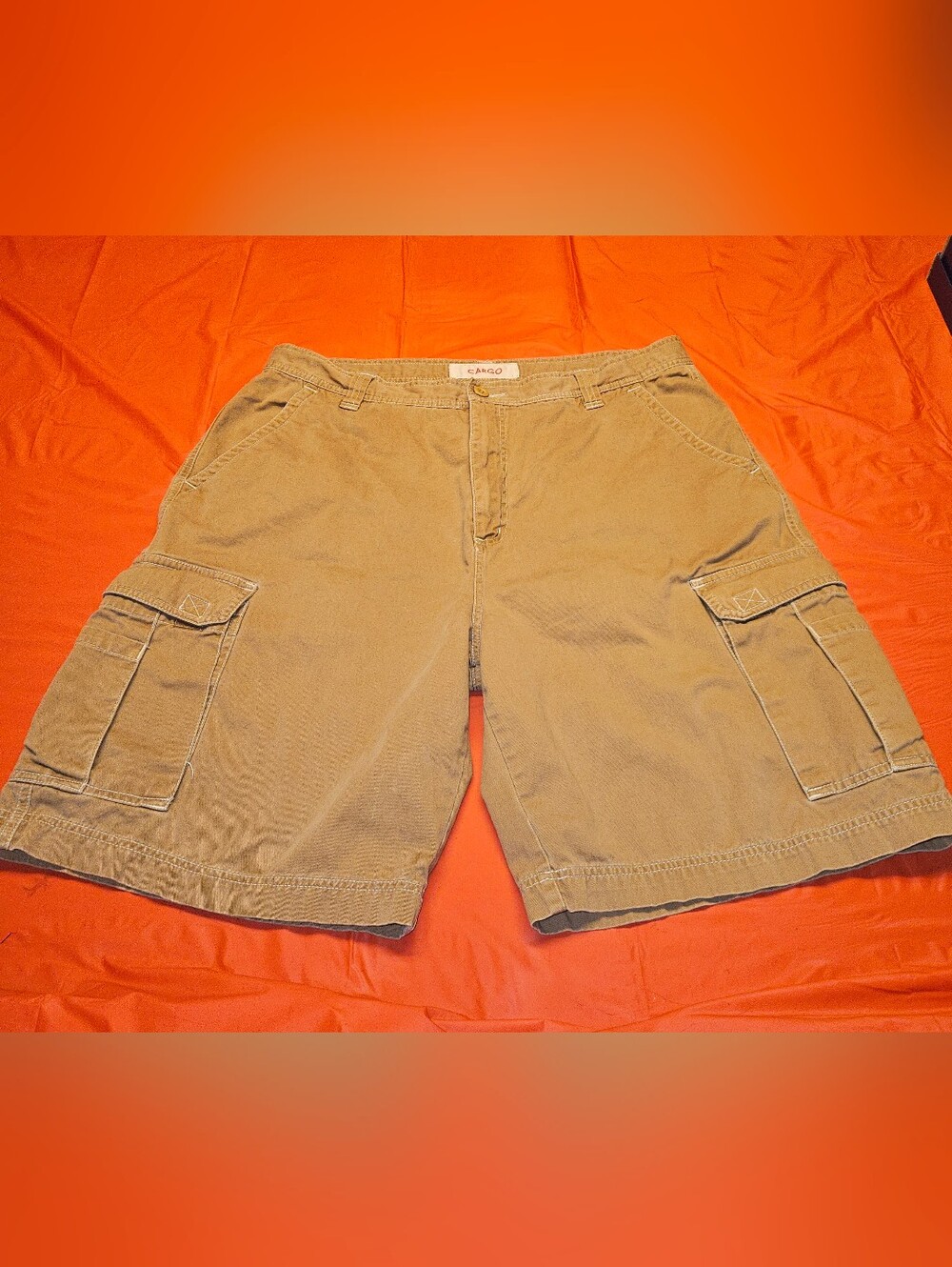 Emergency Exit Tan Cargo Shorts sz40 9.5" Inseam Velcro Pockets Mens Size 40 EUC